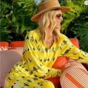 Cabi Size Small Atomic Sweatshirt Top & Lounger Pants Used! Looks faded, wornout